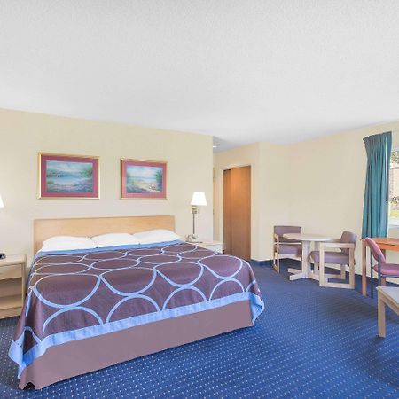 Super 8 By Wyndham Canandaigua Exteriör bild