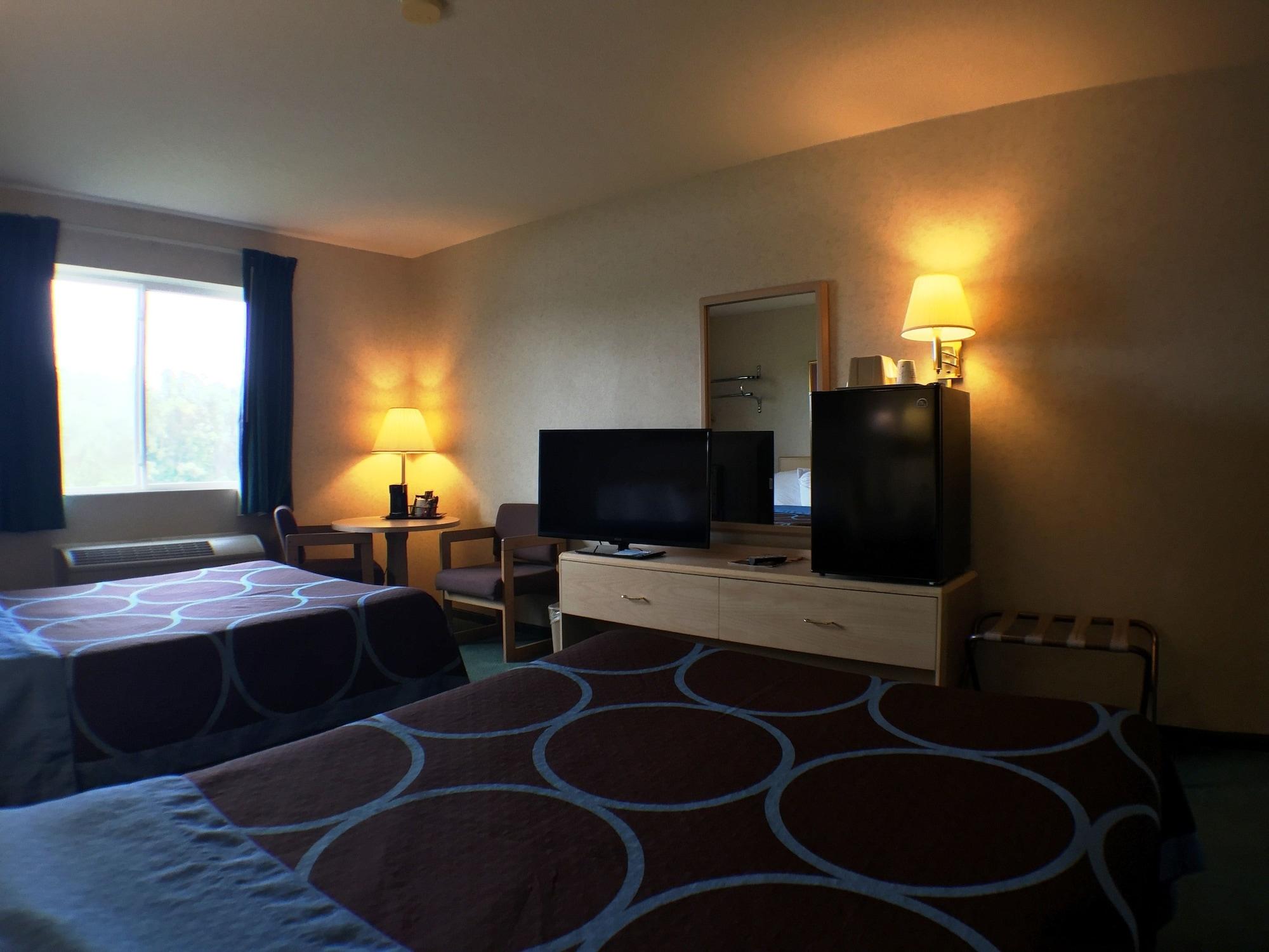 Super 8 By Wyndham Canandaigua Exteriör bild